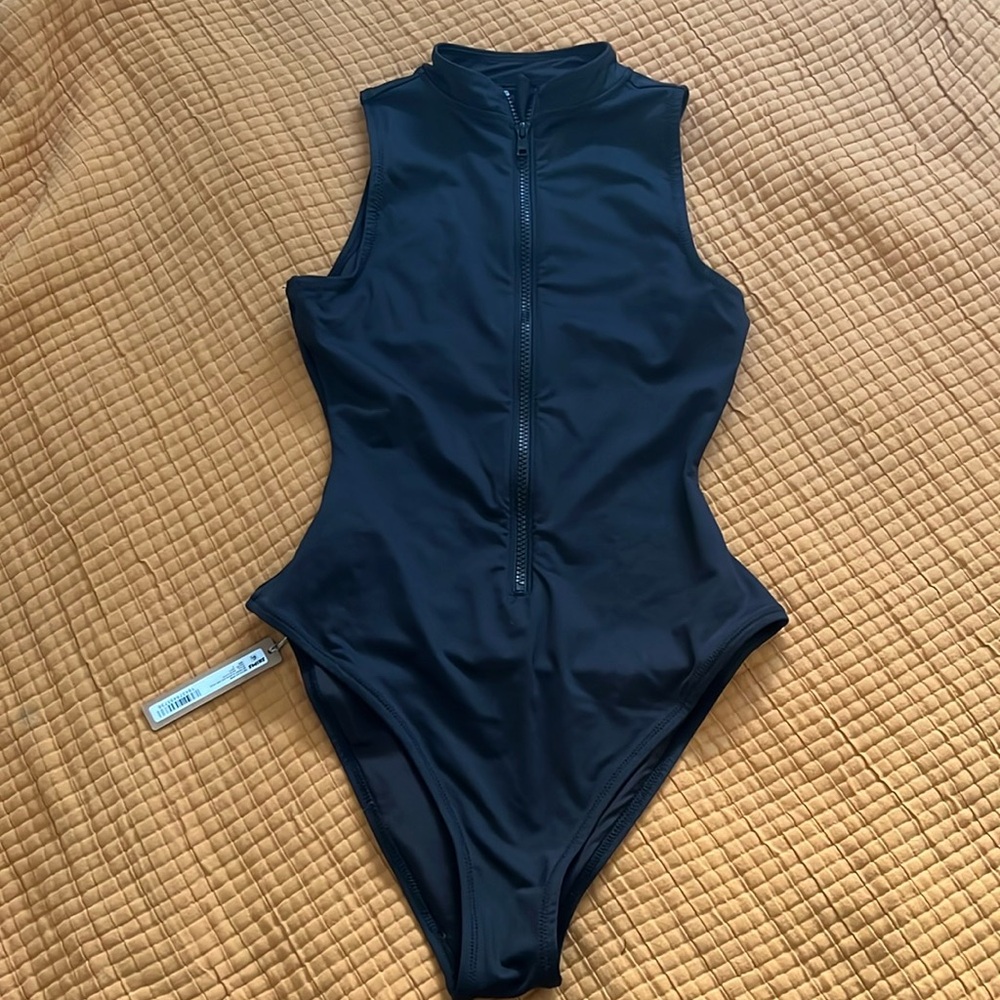 Skims Swim / one piece / zip front / Size S / new w tags